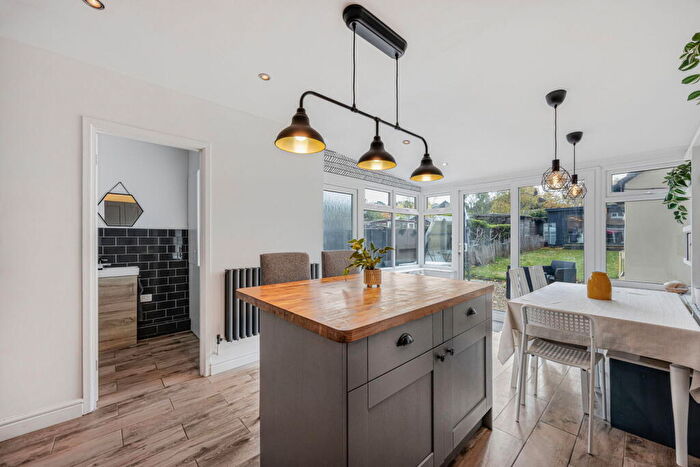 3 Bedroom Terraced House For Sale In Humber Road, Cheltenham, GL52