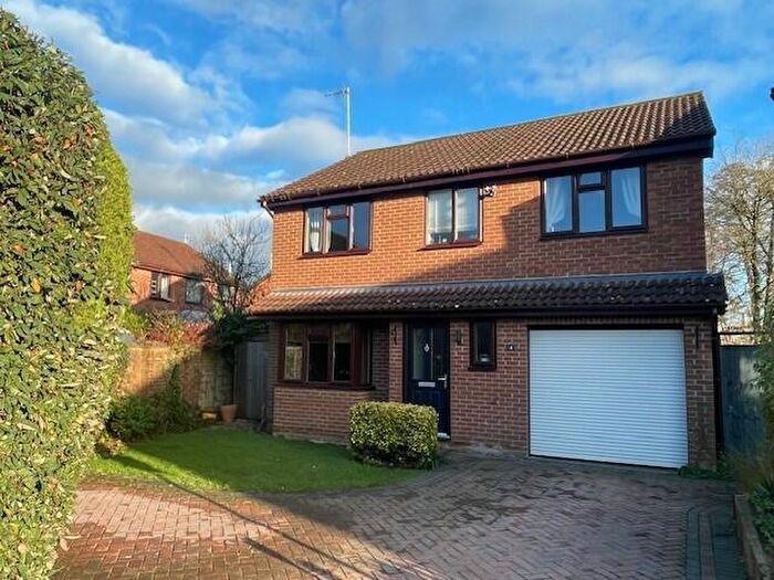 4 Bedroom Detached House To Rent In Eden Walk, Chandlers Ford, SO53