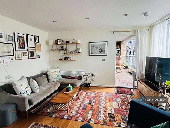 3 Bedroom Flat To Rent In Roffo Court, London, SE17