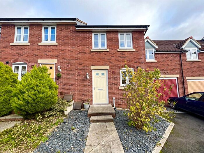 2 Bedroom Terraced House To Rent In Clapham Close, Swindon, Wiltshire, SN2