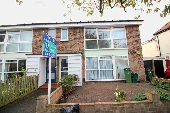 2 Bedroom Maisonette To Rent In Hampton Road, Worcester Park, KT4