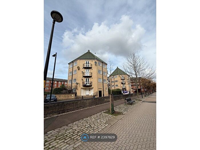 1 Bedroom Flat To Rent In Aberdale Court, London, SE16