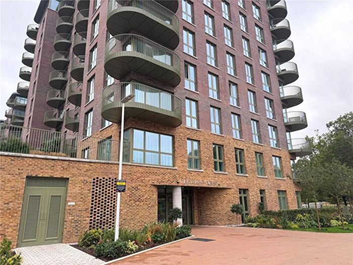 3 Bedroom Apartment To Rent In Cairncross House, Kidbrook Village, London, SE3