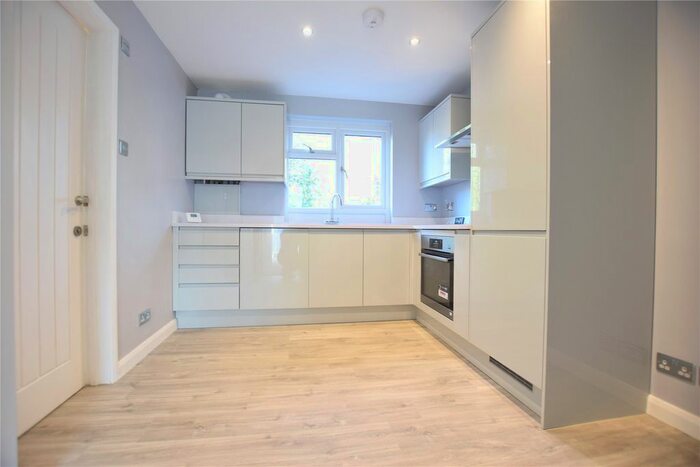 1 Bedroom Flat To Rent In Kenton Close, Bracknell, Berkshire, RG12