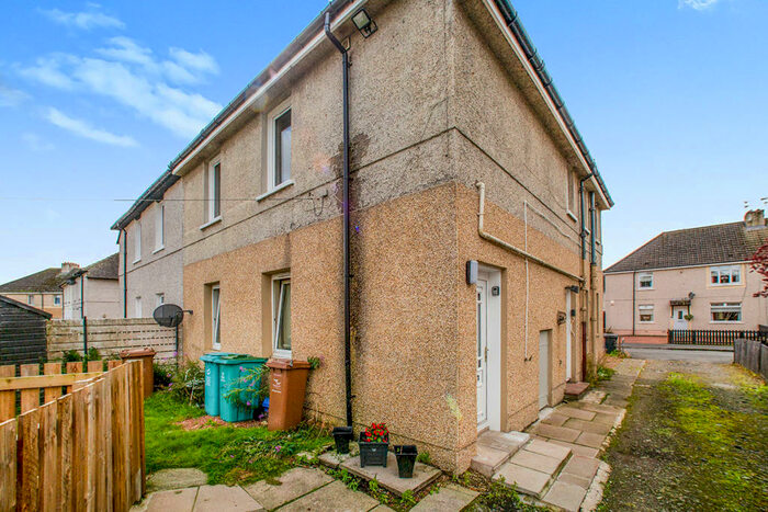 2 Bedroom Flat To Rent In Hillhead Avenue, Motherwell, ML1