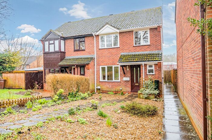 3 Bedroom Semi-Detached House To Rent In Orchard Close, Alresford, Hampshire, SO24