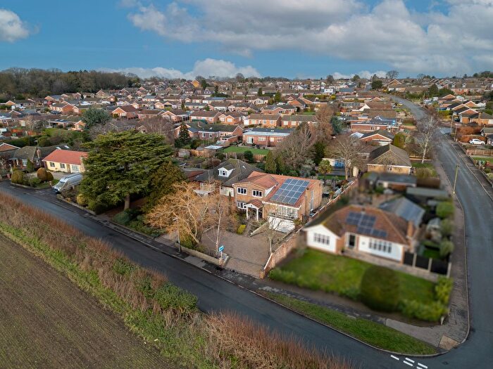 3 Bedroom Detached House For Sale In Taverham Road, Norwich, NR8