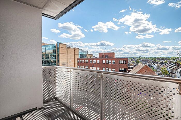 1 Bedroom Flat For Sale In Chorus Development, Wimbledon, SW19
