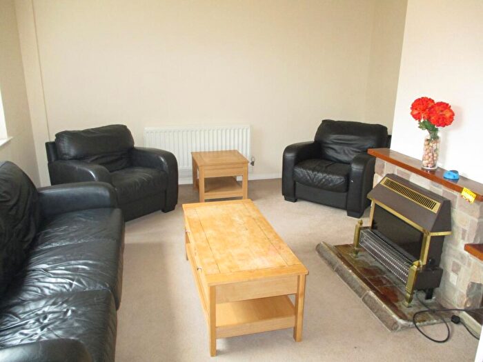 3 Bedroom Semi-Detached House To Rent In Radford Bridge Rd, Wollaton, NG8