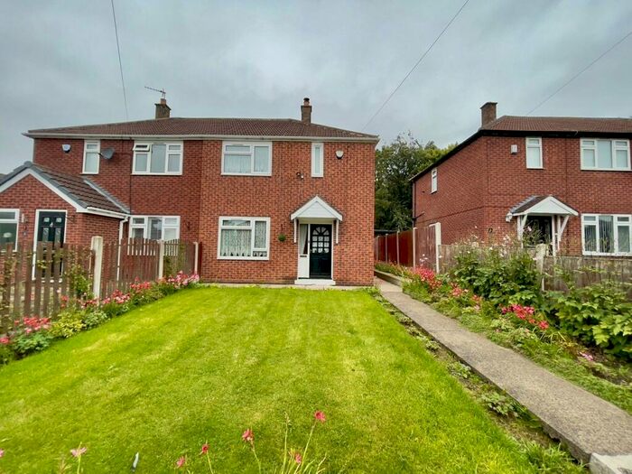 2 Bedroom Semi-Detached House To Rent In Tinshill View, Leeds, West Yorkshire, LS16