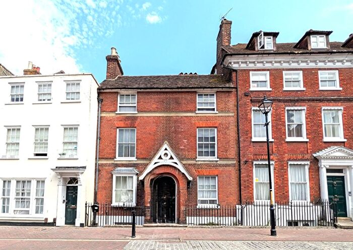 2 Bedroom Flat To Rent In North Street, Ashford, TN24