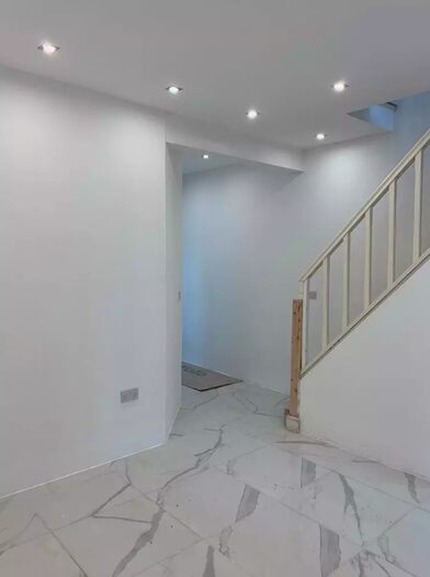 9 Bedroom End Of Terrace House To Rent In Rays Avenue, London, N18