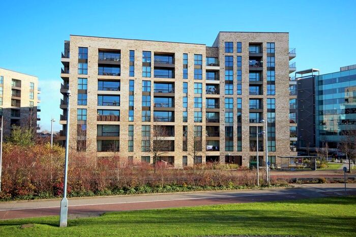 2 Bedroom Flat To Rent In Lakeside Drive, London, NW10