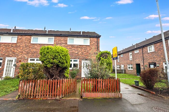 1 Bedroom End Of Terrace House For Sale In Keilder Close, Hillingdon, Uxbridge, UB10