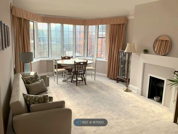 2 Bedroom Flat To Rent In Manor Fields, London, SW15