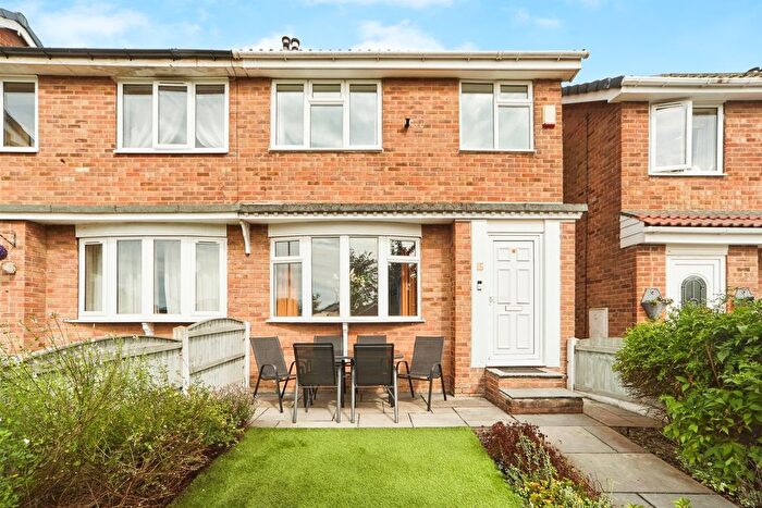 3 Bedroom Semi-Detached House For Sale In Lawns Drive, Leeds, LS12