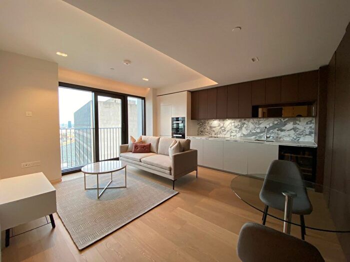 1 Bedroom Flat To Rent In South Bank Place, London, SE1