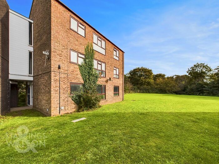 2 Bedroom Flat To Rent In Lakenfields, Norwich, NR1