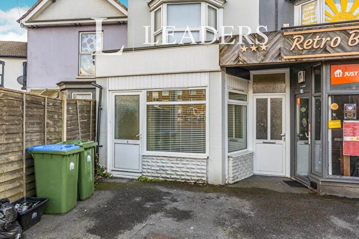 1 Bedroom Apartment To Rent In Waterloo Road, Southampton, SO15