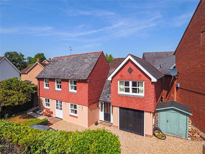 4 Bedroom Detached House To Rent In College Street, Petersfield, Hampshire, GU31