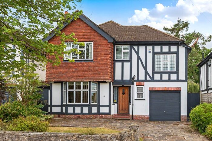 4 Bedroom Detached House For Sale In Wood Lodge Lane, West Wickham, BR4