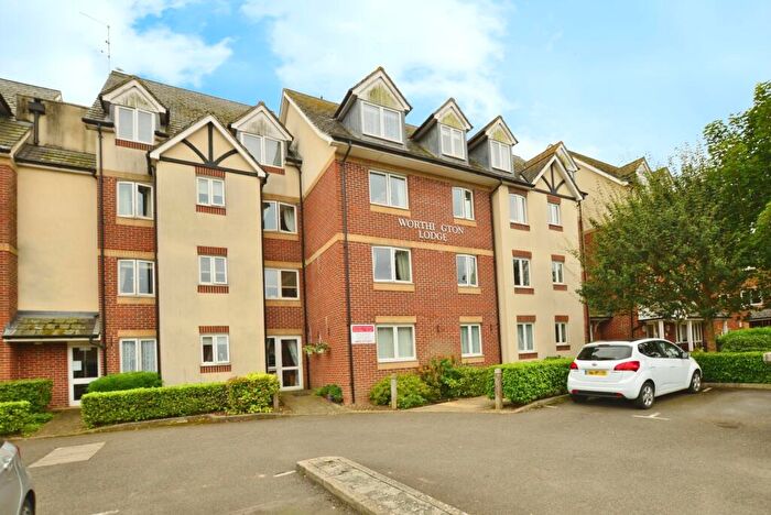 1 Bedroom Flat For Sale In East Street, Hythe, Kent, CT21