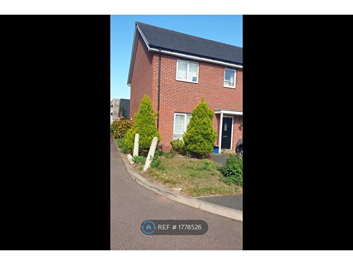 3 Bedroom Semi-Detached House To Rent In Marquess Drive, Bletchley, Milton Keynes, MK2