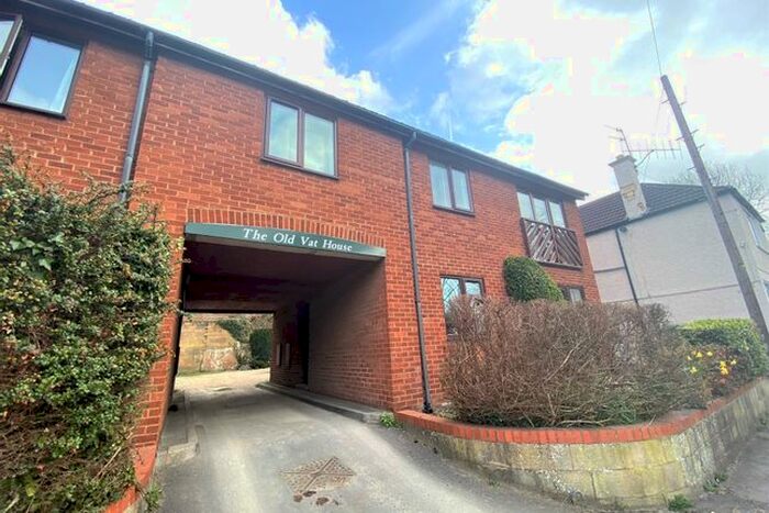 2 Bedroom Flat To Rent In London Road, Thrupp, Stroud, GL5