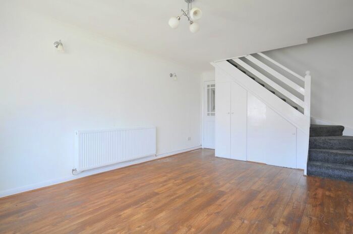 2 Bedroom Town House To Rent In Old Well Walk, Sale, M33