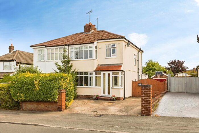 3 Bedroom Semi Detached House For Sale In Dicksons Drive, Chester, Cheshire, CH2