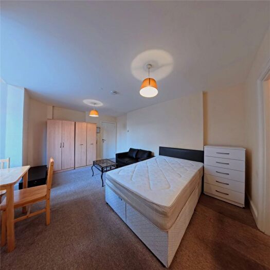 1 Bedroom Flat To Rent In Claremont Road, London, NW2
