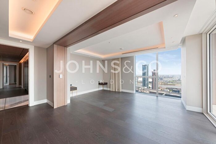 3 Bedroom Flat To Rent In Maine Tower, Canary Wharf, London, E14