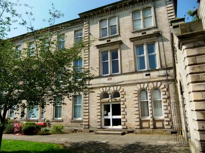 1 Bedroom Flat To Rent In Erskine Beveridge Court, Dunfermline, KY11