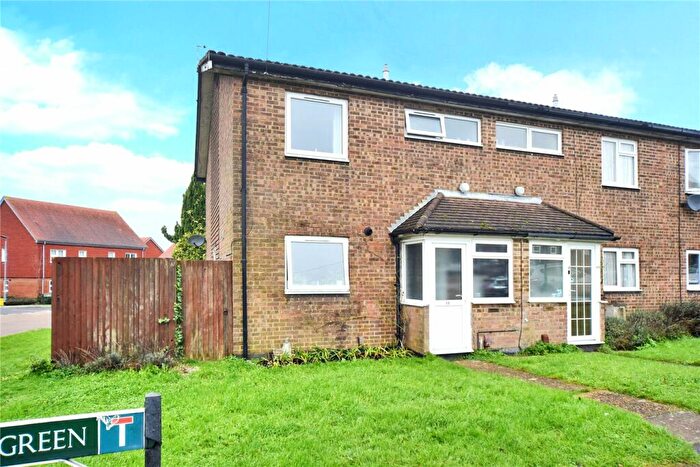 3 Bedroom End Of Terrace House To Rent In Waterfield Green, Tadworth, Surrey, KT20