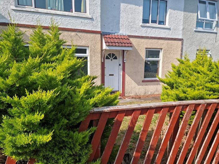 2 Bedroom Flat To Rent In George Street, Largs, North Ayrshire, KA30