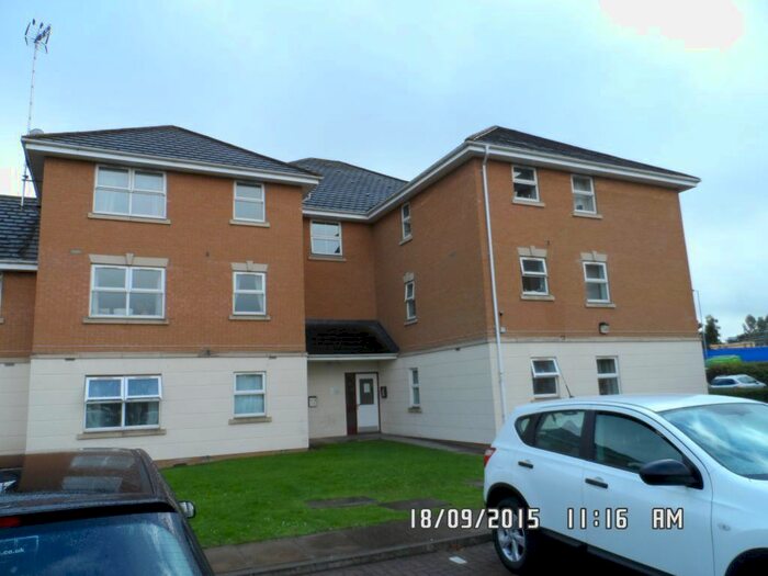1 Bedroom Flat To Rent In Pickfords Gardens, Slough, SL1