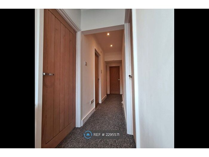 7 Bedroom Semi-Detached House To Rent In High Street, Twerton, Bath, BA2