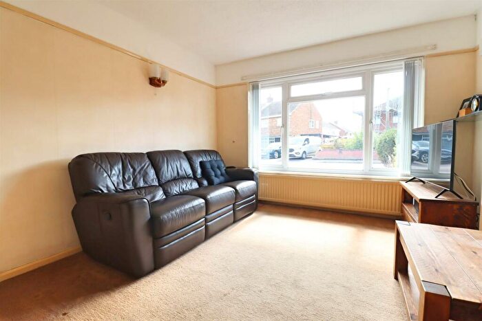 2 Bedroom Semi-Detached Bungalow For Sale In Haytor Close, Braintree, CM7