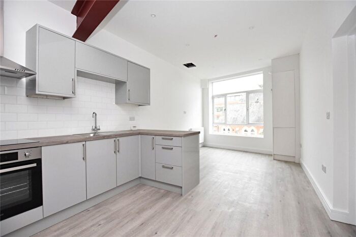 1 Bedroom Flat For Sale In Broadway, Didcot, Oxfordshire, OX11