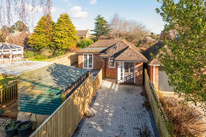 2 Bedroom Detached Bungalow For Sale In Sandy Lane, Southmoor, OX13