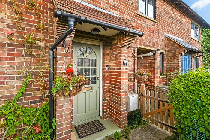 3 Bedroom Terraced House For Sale In Orchard Side, Hunston, PO20