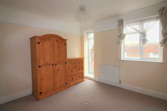 2 Bedroom Flat To Rent In High Street, Ruislip, HA4