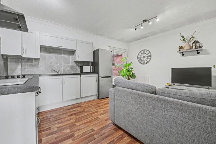 1 Bedroom Flat For Sale In - Bursledon Road, Bitterne, SO19