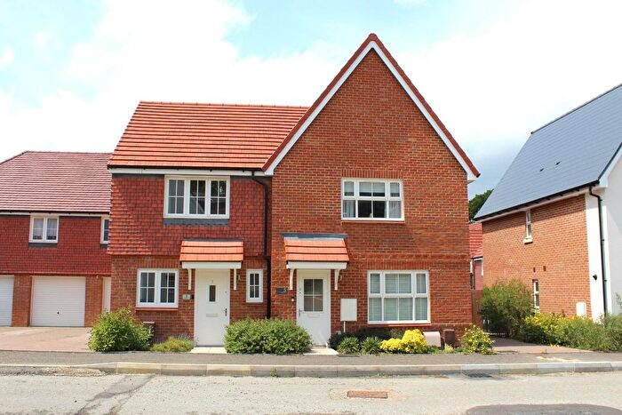 2 Bedroom Semi-Detached House For Sale In Wilkes Way, Waterloovile, PO8