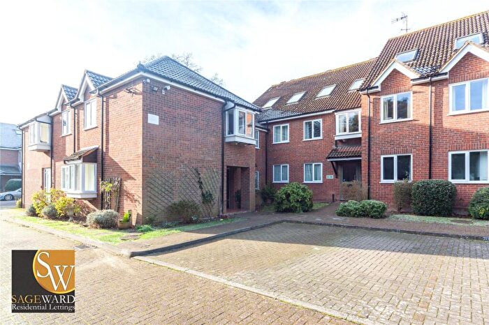 2 Bedroom Apartment To Rent In Gilliflower House, Hoddesdon, EN11
