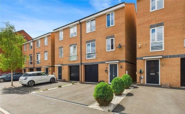 4 Bedroom Town House For Sale In Baldwin Lane, Darlington, DL1