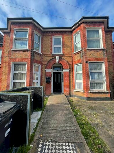1 Bedroom Flat To Rent In Eastwood Road, Goodmayes, Ilford, IG3
