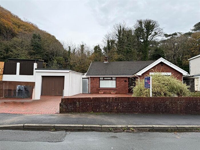 2 Bedroom Detached Bungalow For Sale In Stepney Road, Llanelli, SA15