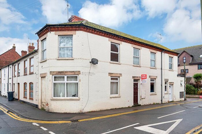 2 Bedroom Flat For Sale In South Street, Bourne, PE10
