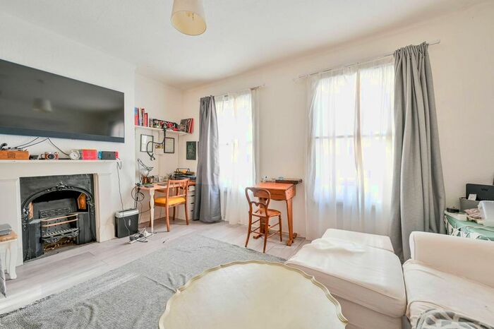 1 Bedroom Flat To Rent In Churchfield Road, Acton, London, W3